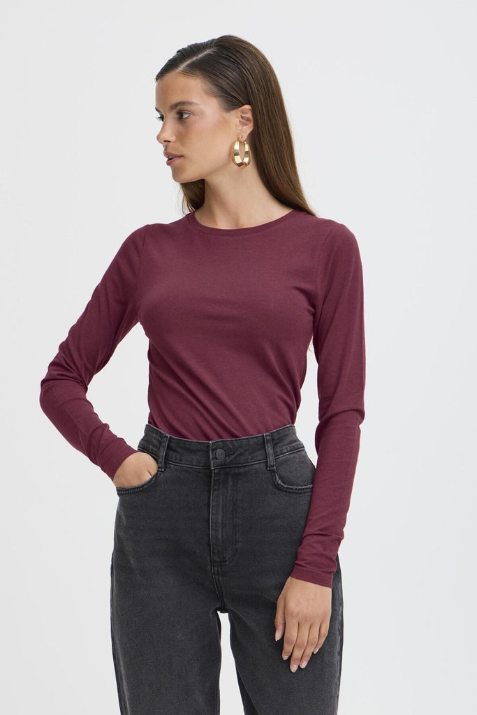 b young Long Sleeved T-Shirt Plum