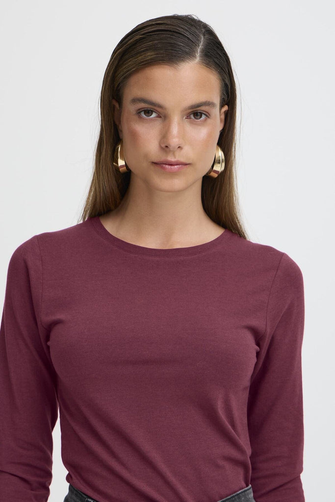 b young Long Sleeved T-Shirt Plum