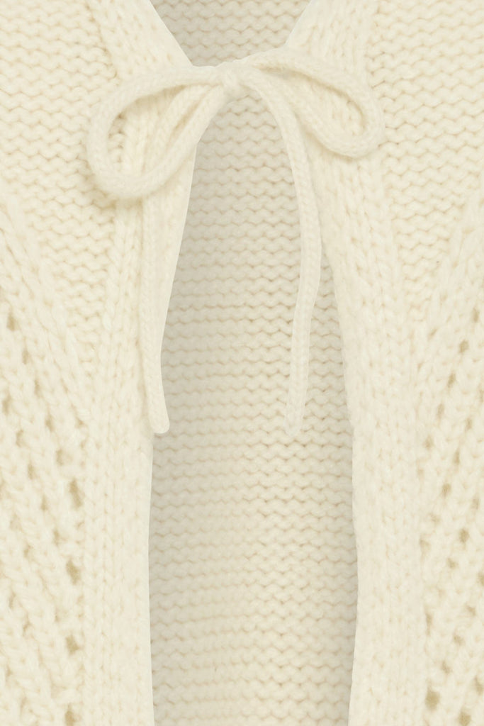 b young Tassle Tie Cardigan Cream