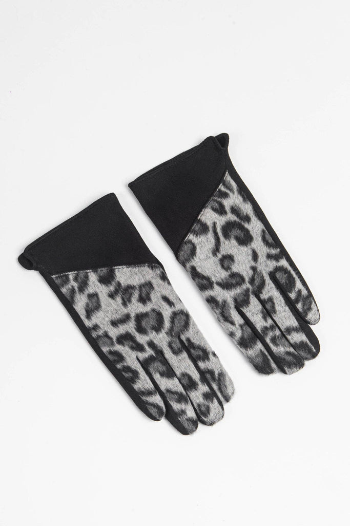 Sarta Accessories - Black Leopard Print Gloves One-size
