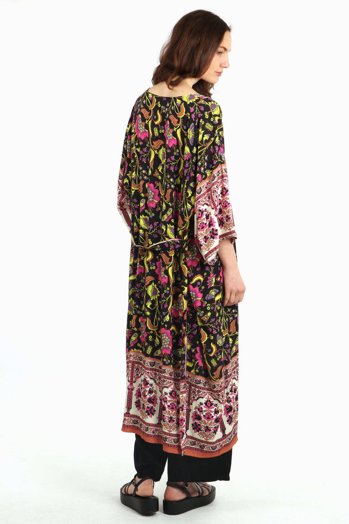 Sarta - Vintage Floral & Butterfly Print Long Kimono Robe in Black One-size (8-18)